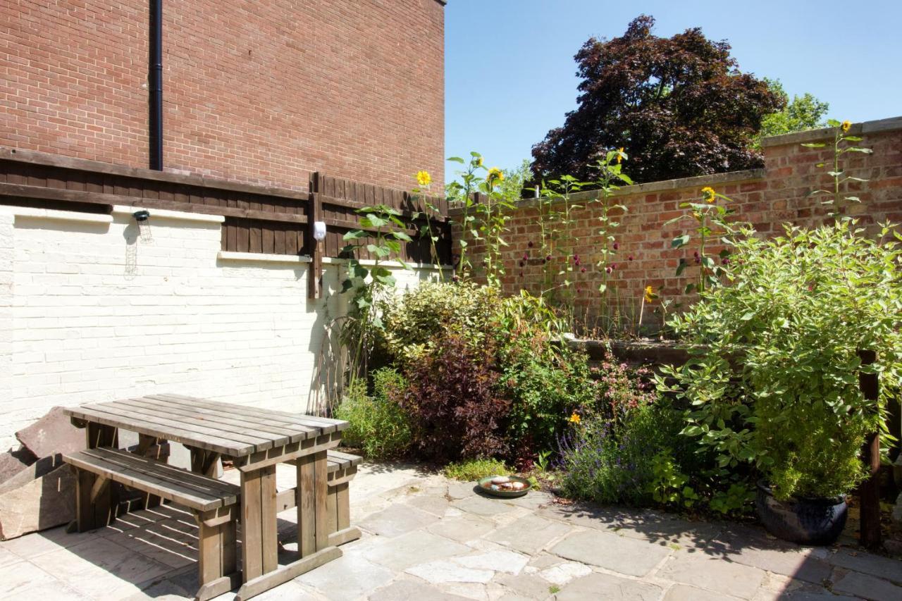 Bed and Breakfast Green Parrot House Devizes Exterior foto